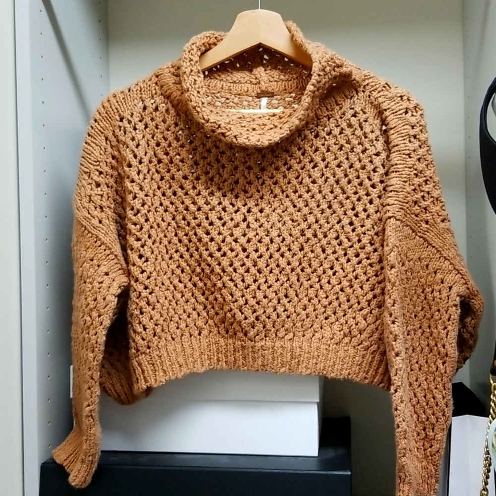 Free people- knit cropped sweater